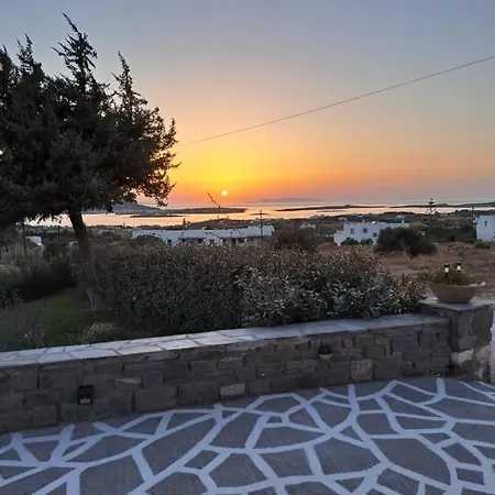 Traditional House Paros Hébergement de vacances Sarakíniko
