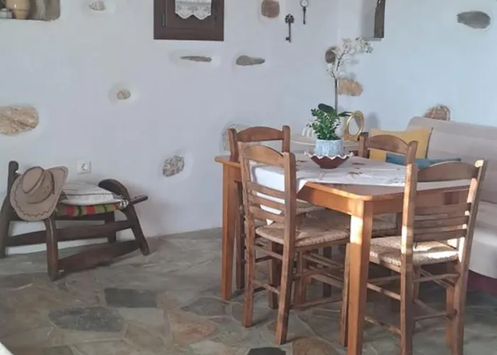 Traditional House Paros Σαρακίνικο